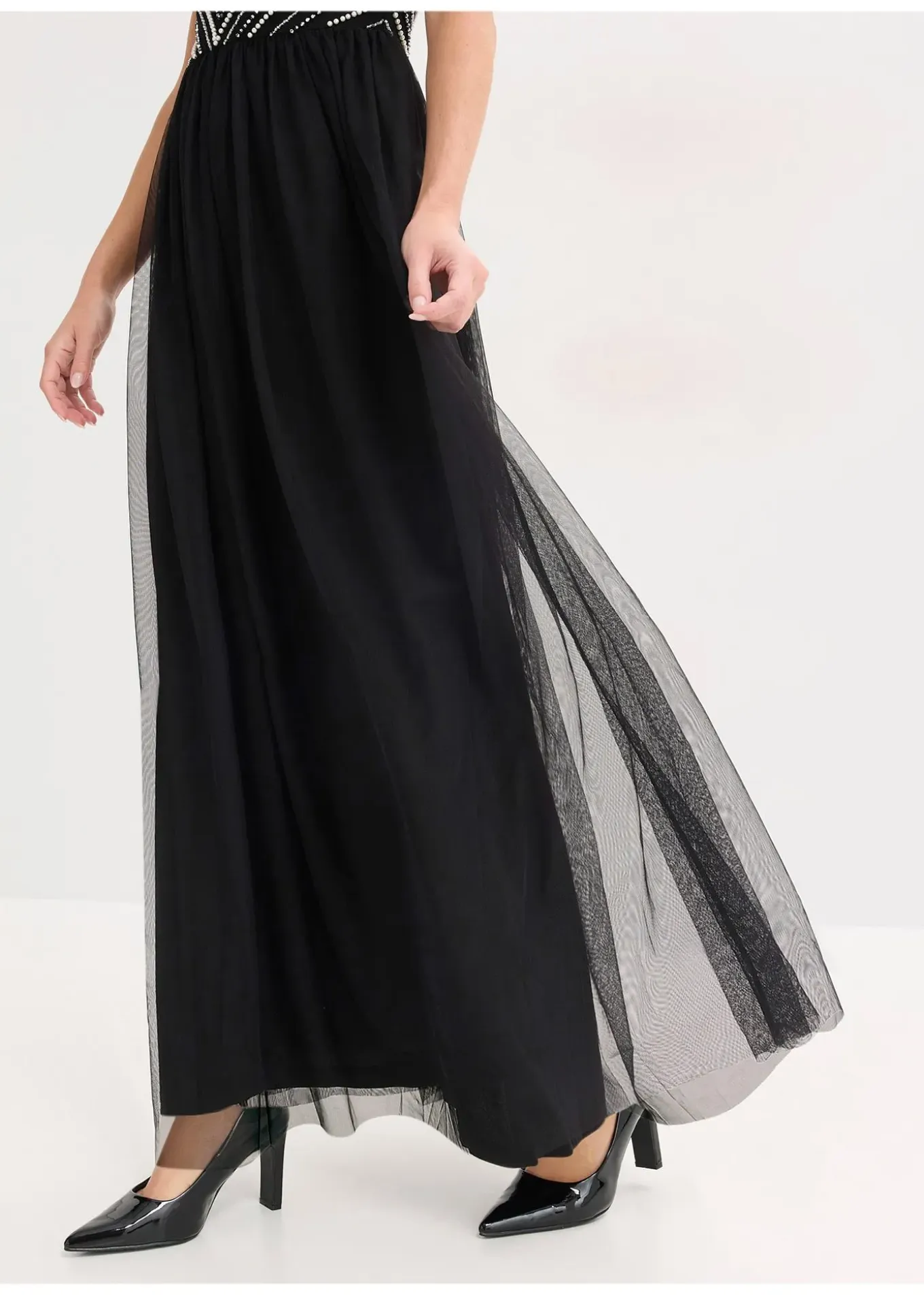 Robe longue avec haut brodé de perles