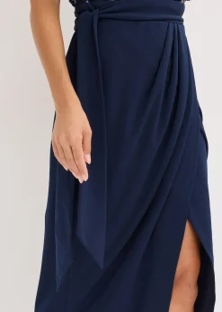 Robe longue brodée de sequins