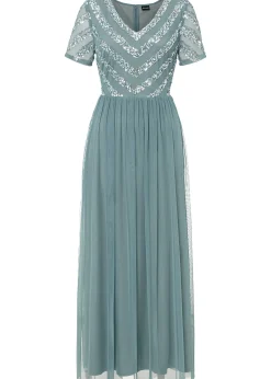 Robe longue brodée de sequins