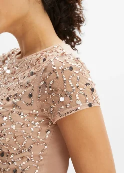 Robe longue brodée de sequins
