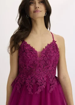 Robe longue en tulle délicat avec dentelle