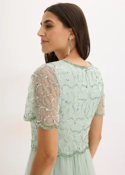 Robe longue en tulle fin avec sequins brodés