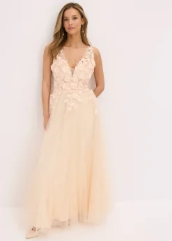 Robe longue en tulle fin avec fleurs appliquées