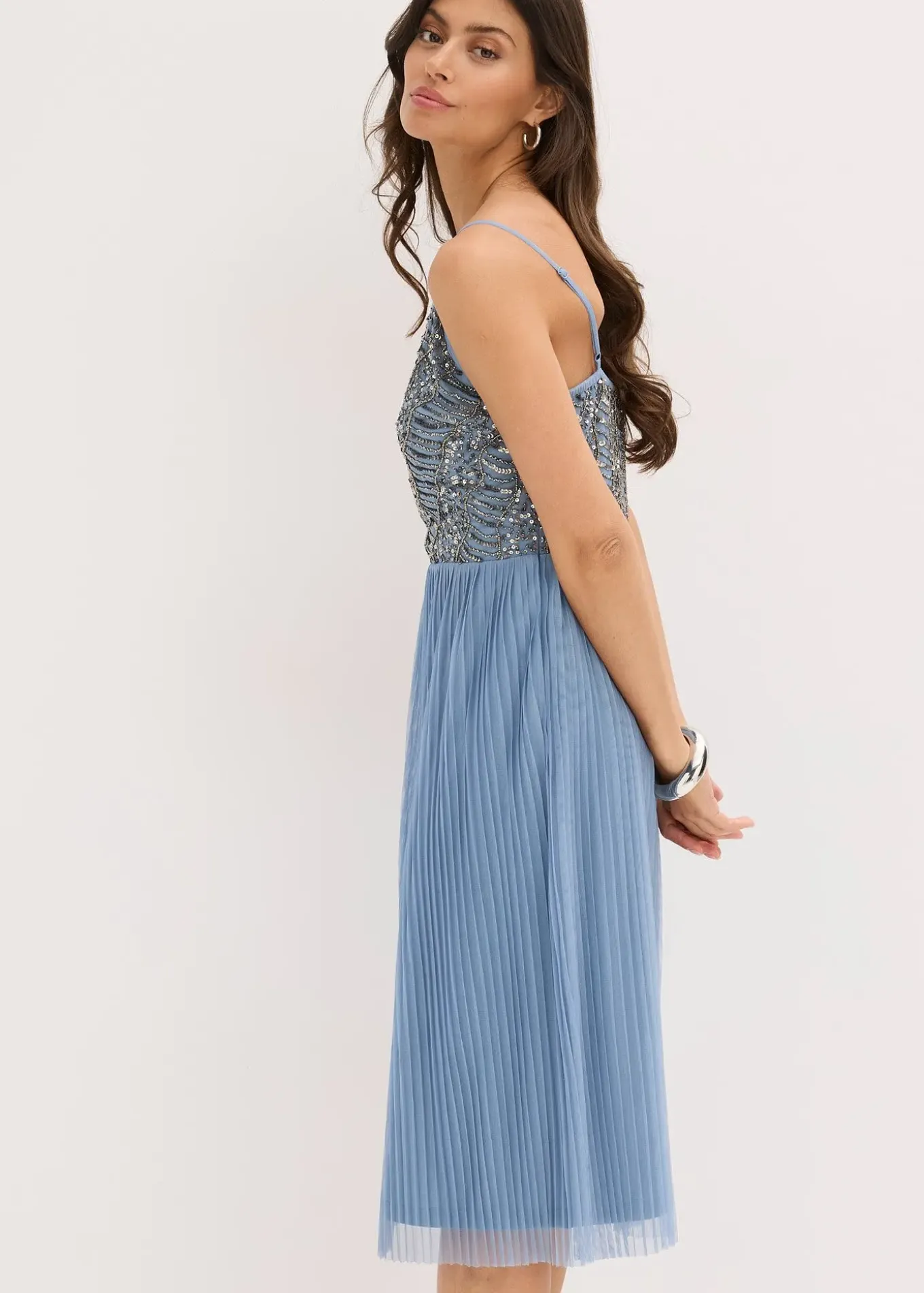 Robe midi à jupe plissée et sequins brodés