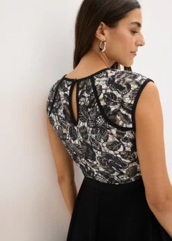 Robe midi avec dentelle