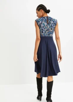 Robe midi avec dentelle