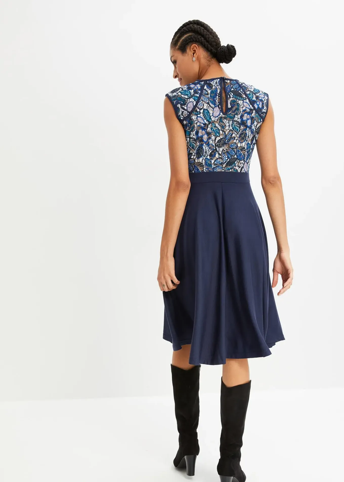 Robe midi avec dentelle