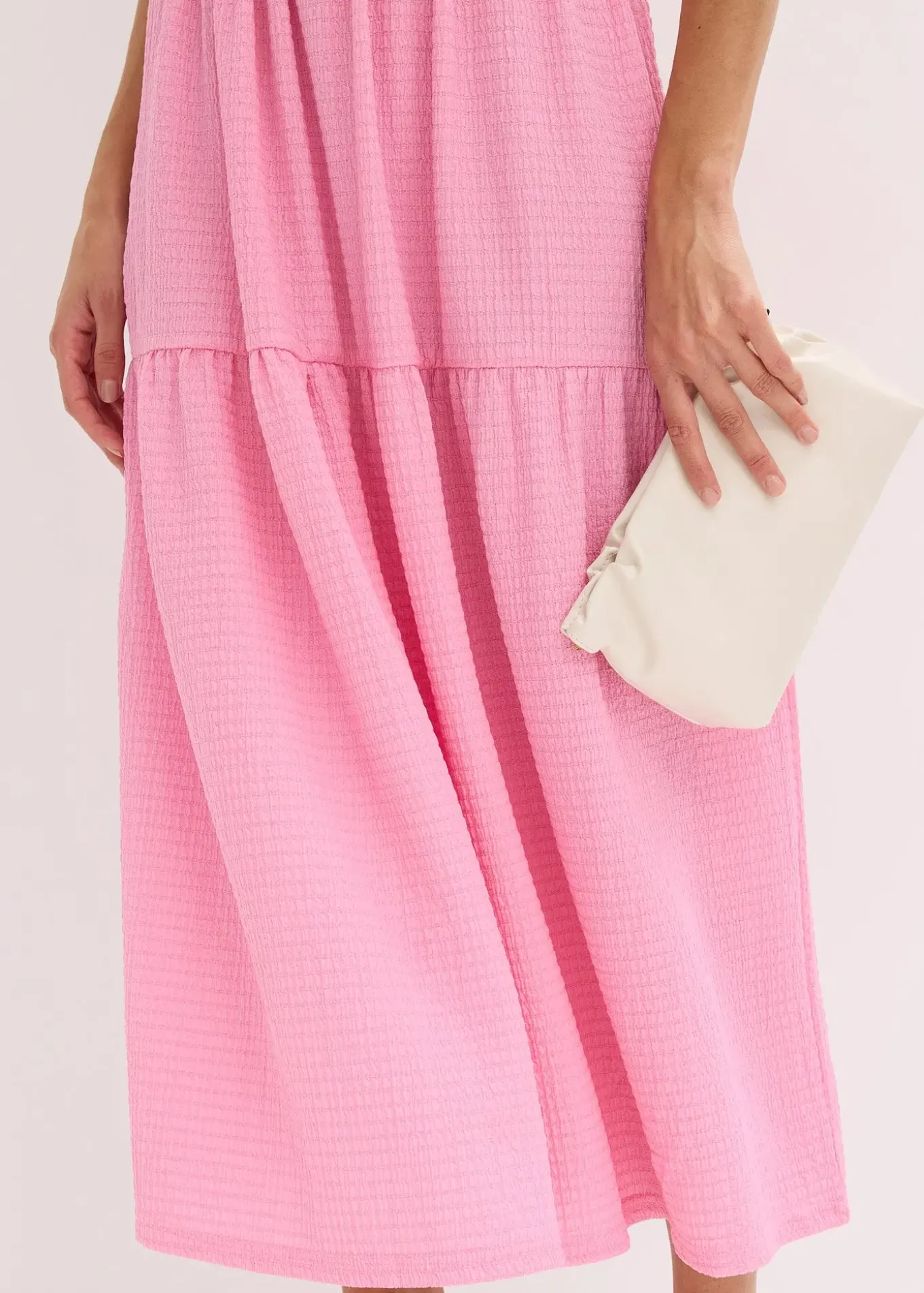 Robe midi en jersey texturé avec découpe dos