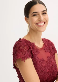 Robe midi en tulle délicat avec dentelle