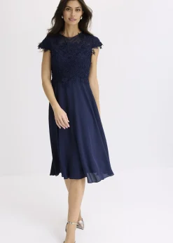Robe midi en tulle délicat avec dentelle