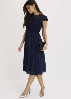 Robe midi en tulle délicat avec dentelle