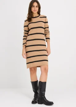 Robe près du corps en maille