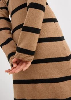 Robe près du corps en maille