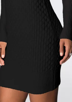 Robe pull ajustée à col boule