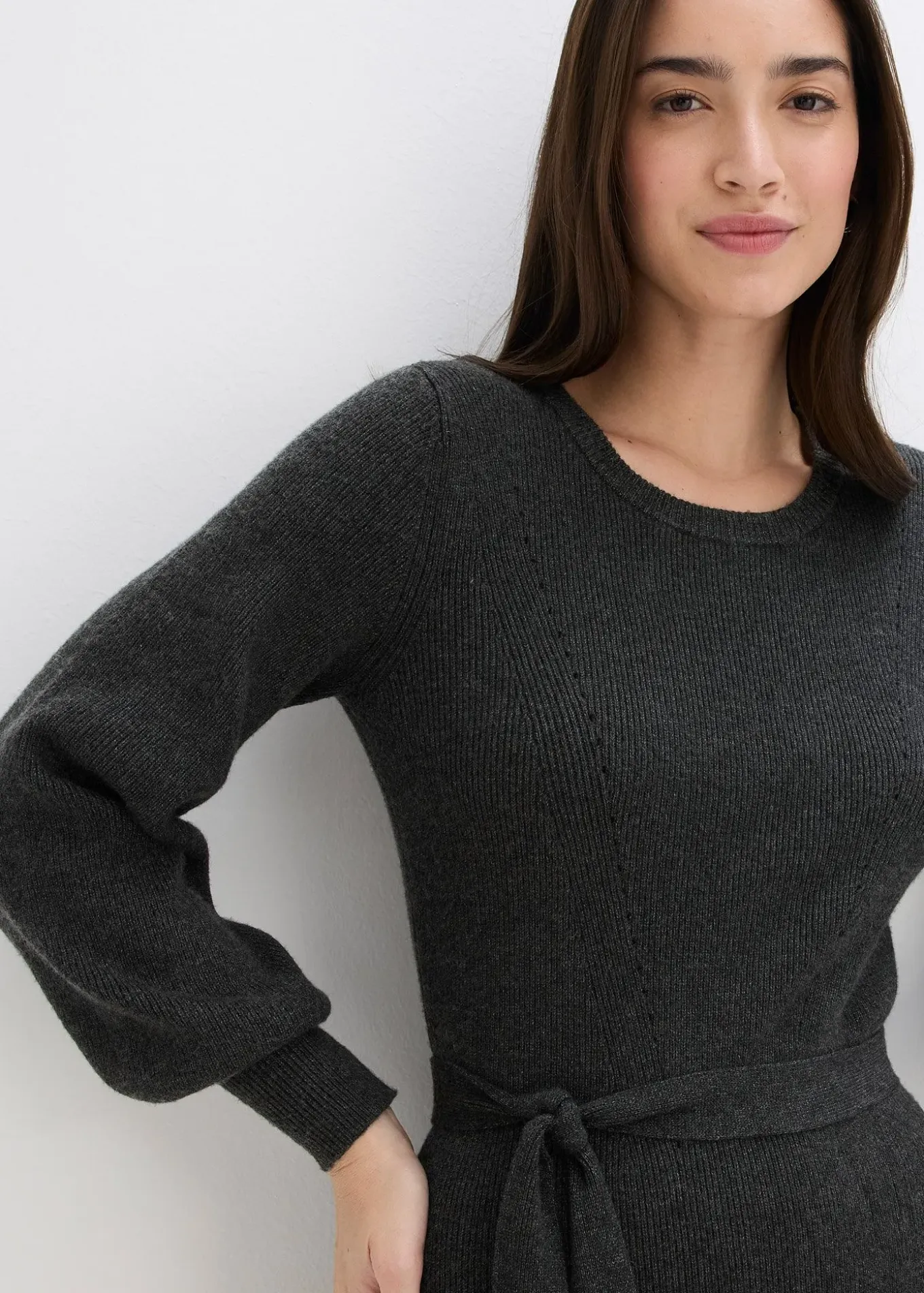 Robe pull fluide et côtelée en viscose majoritaire