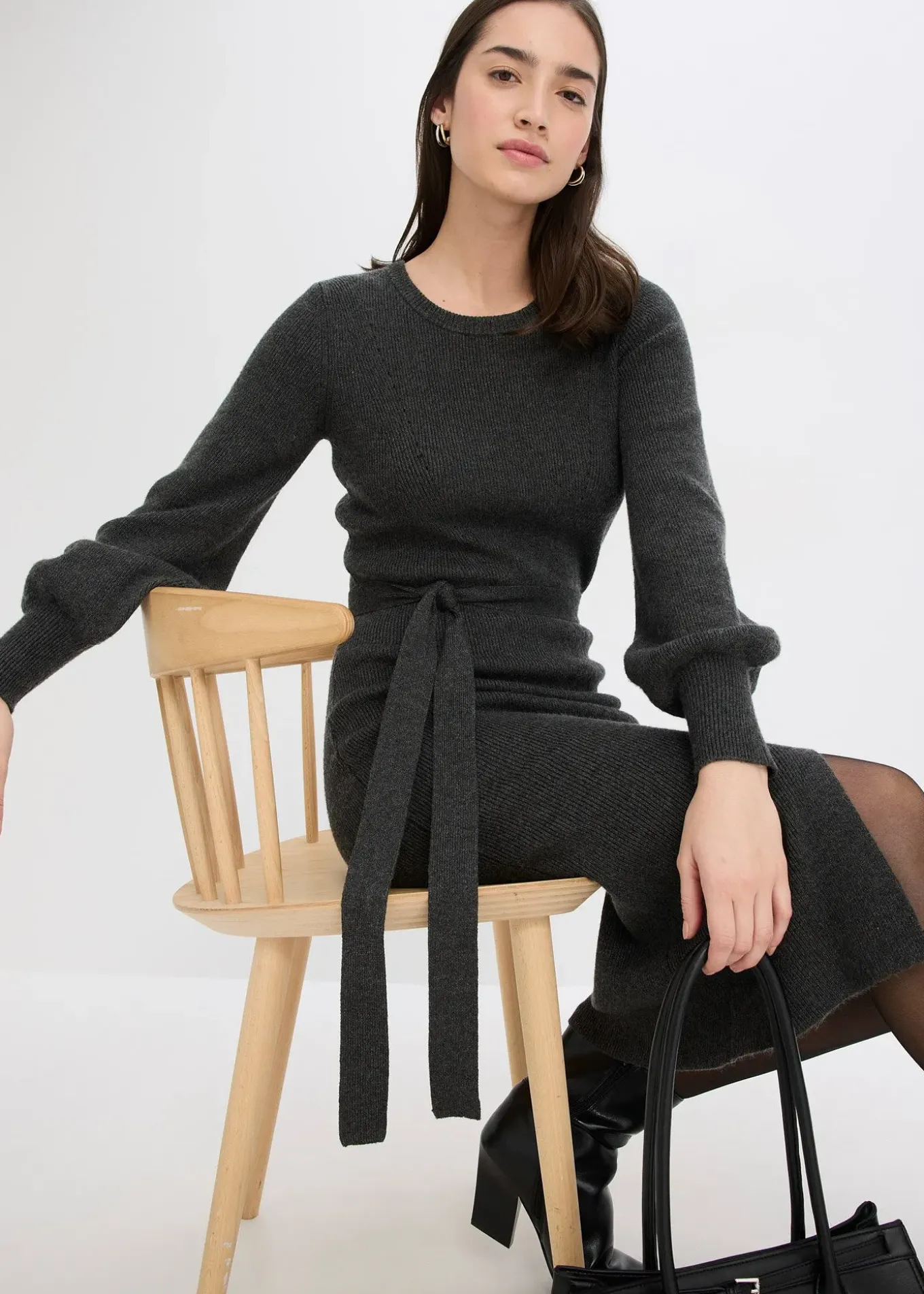 Robe pull fluide et côtelée en viscose majoritaire