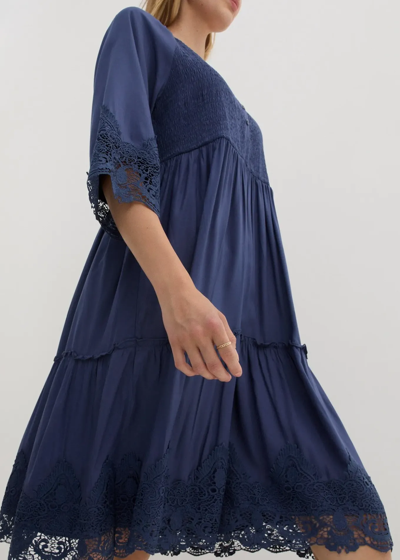 Robe-chemise à dentelle