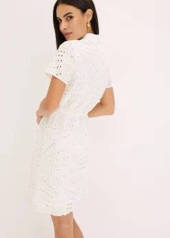 Robe-chemise en broderie anglaise