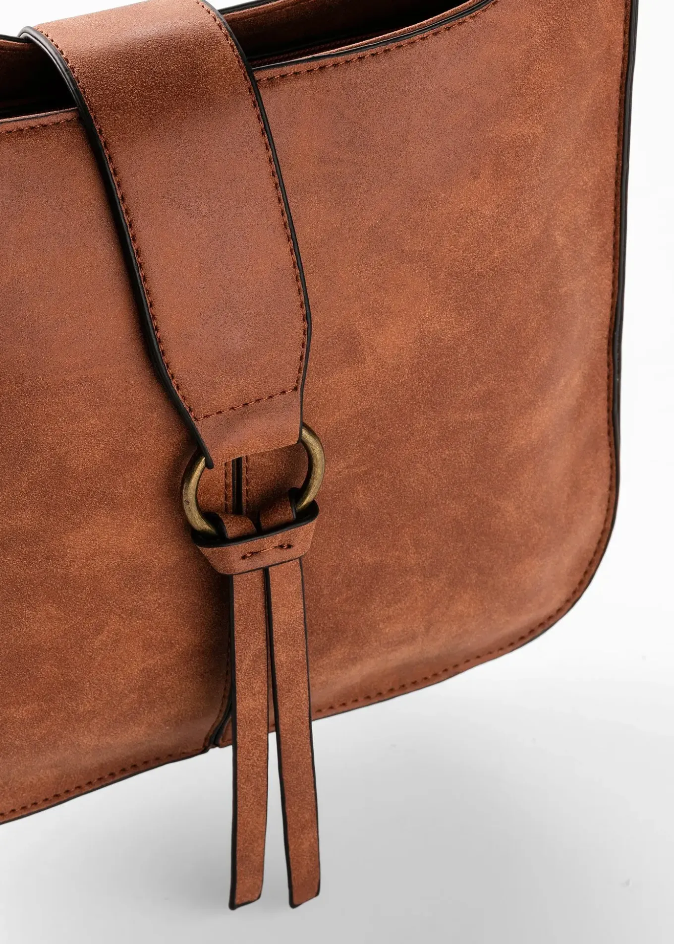 Sac à bandoulière et boucle décorative