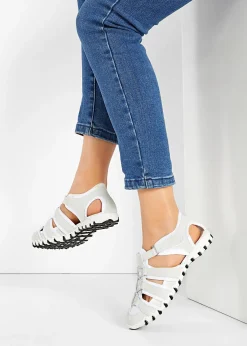 Sandales de randonnée à semelle crantée