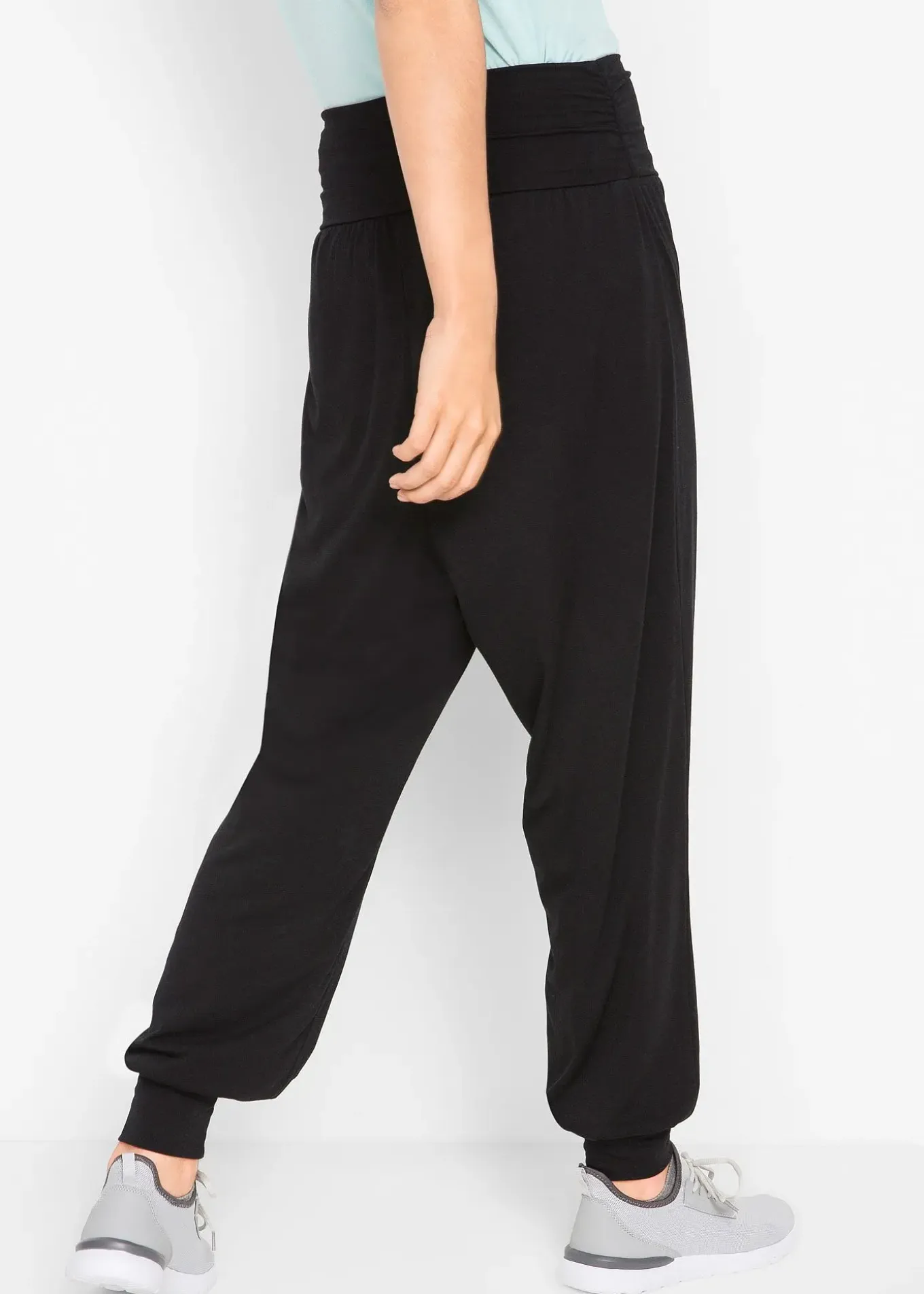 Sarouel avec bande siliconée à la taille