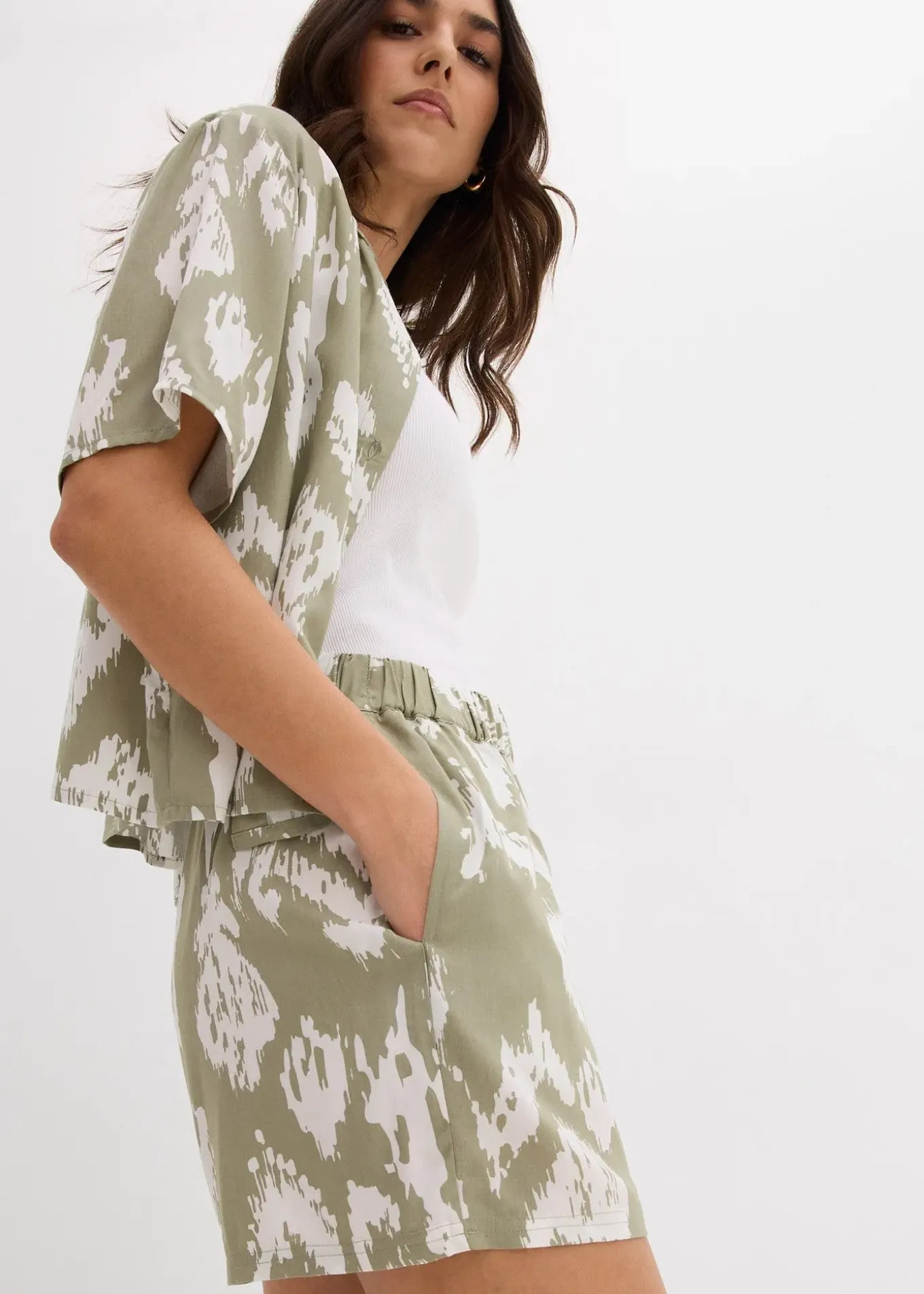 Short à taille élastiquée en viscose