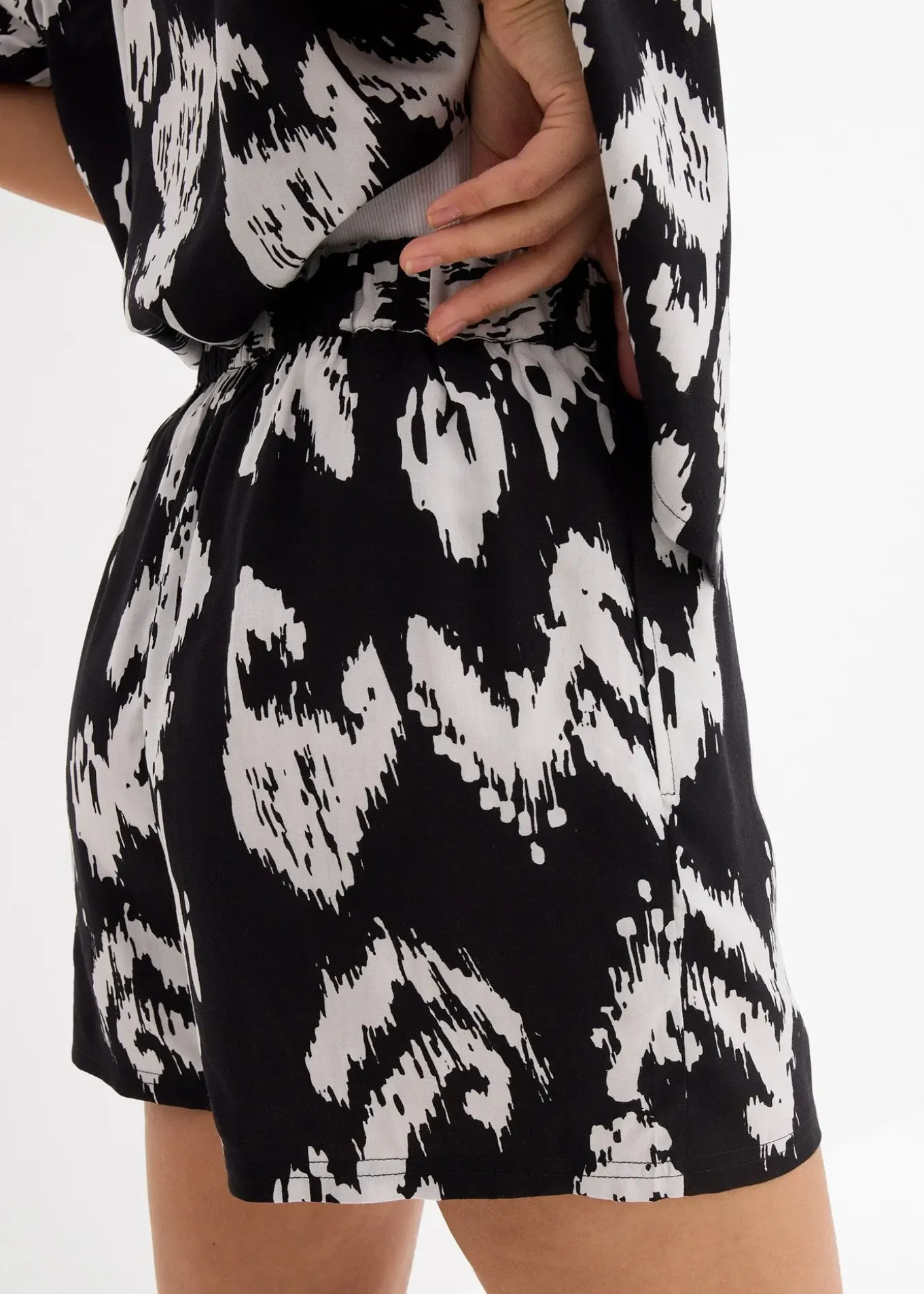 Short à taille élastiquée en viscose