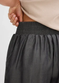 Short à taille élastiquée et smockée