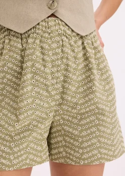 Short avec broderies anglaises