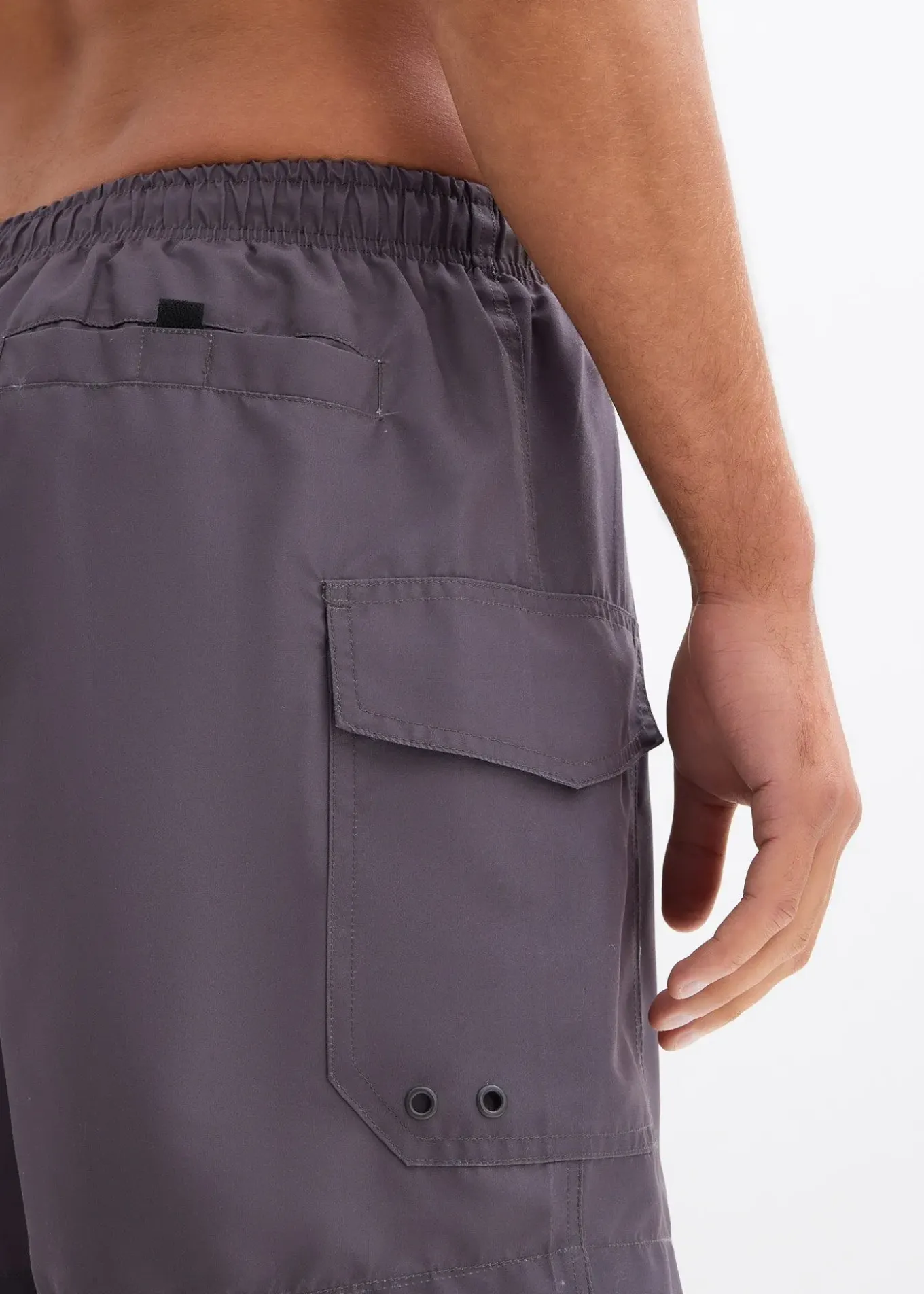 Short de bain avec poche cargo