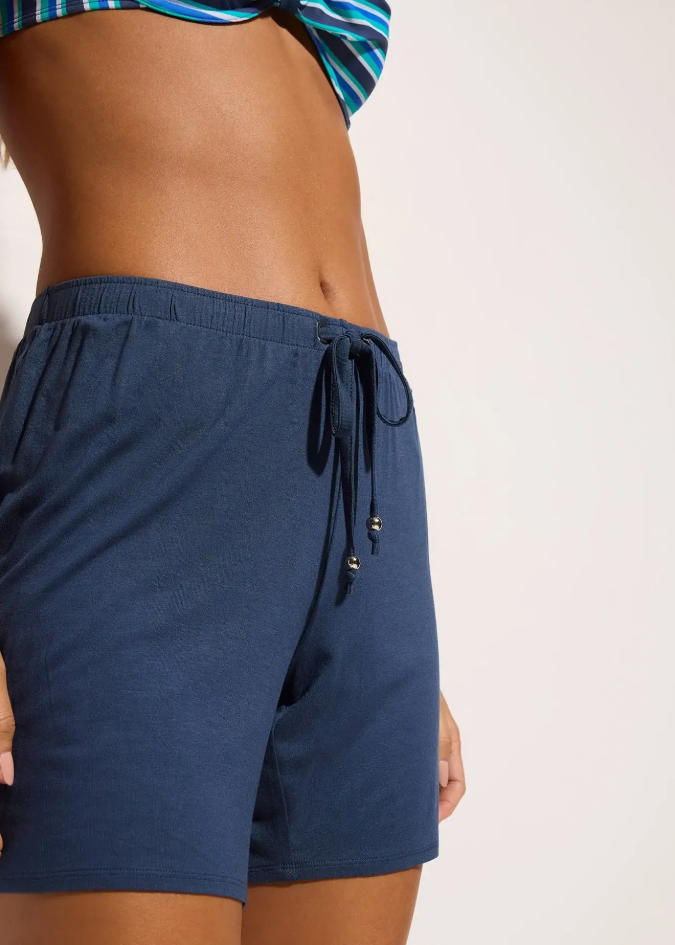 Short de plage en viscose fluide et extensible