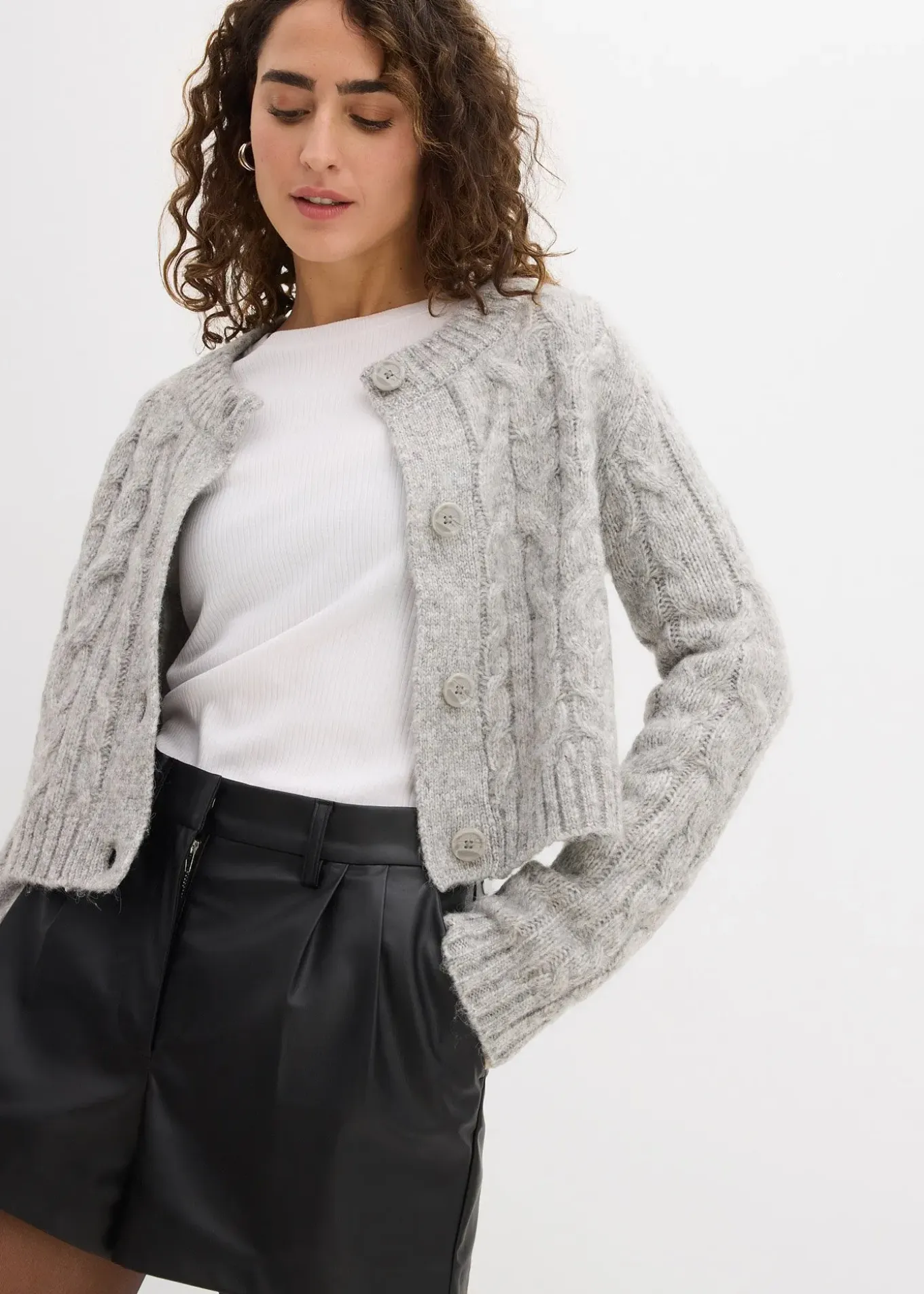 Short en tissu enduit