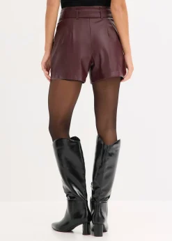 Short enduit avec ceinture