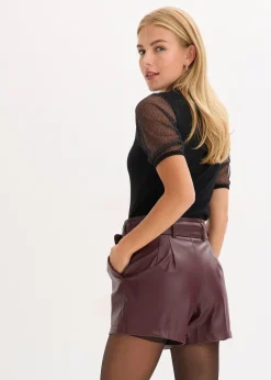 Short enduit avec ceinture