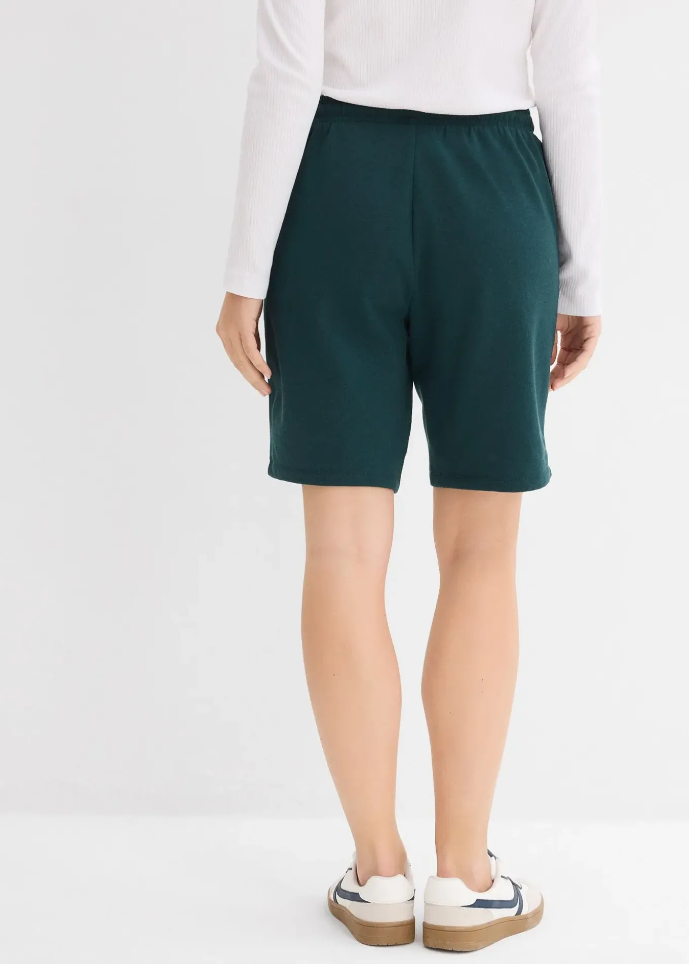 Short sweat avec poches