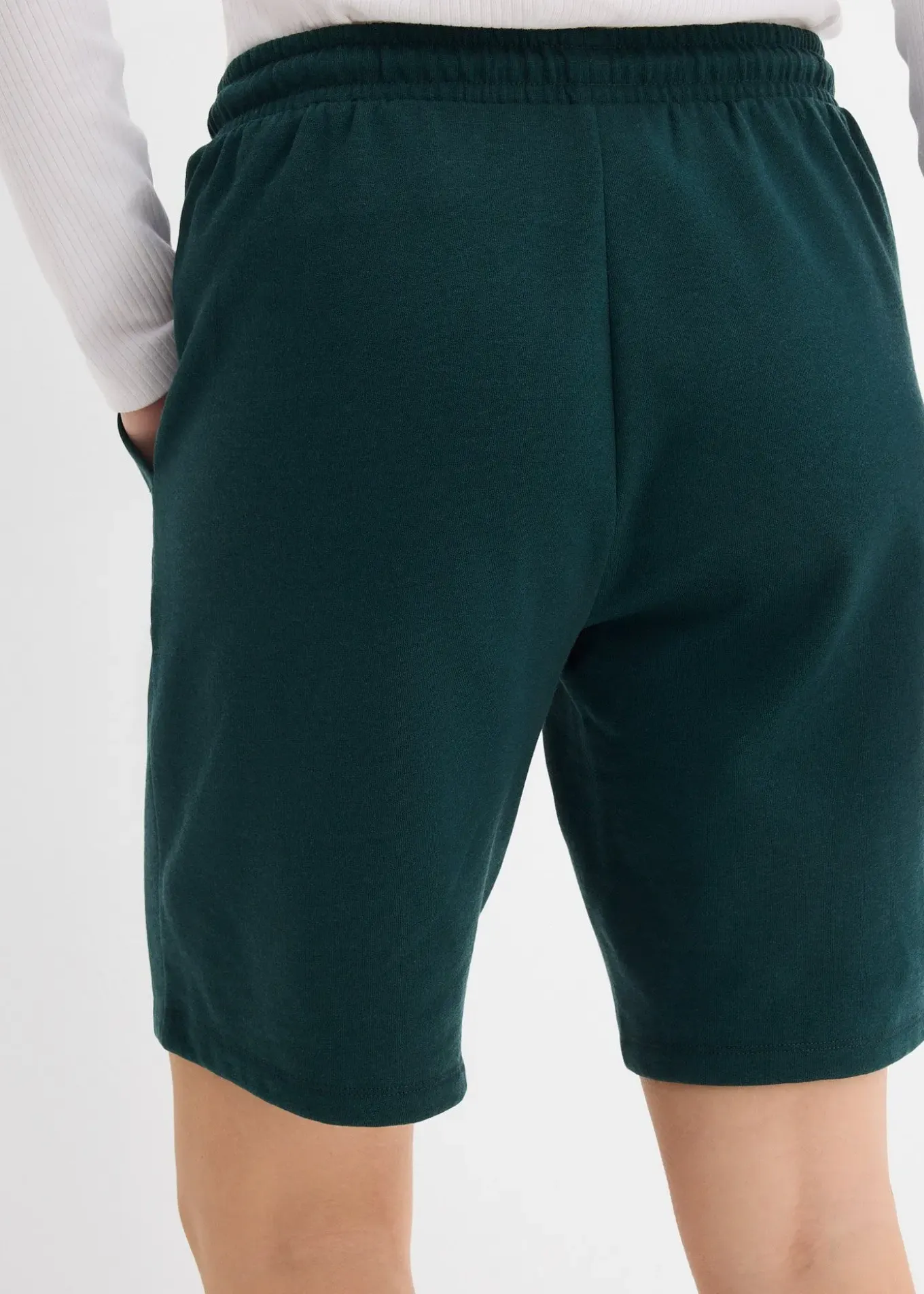 Short sweat avec poches