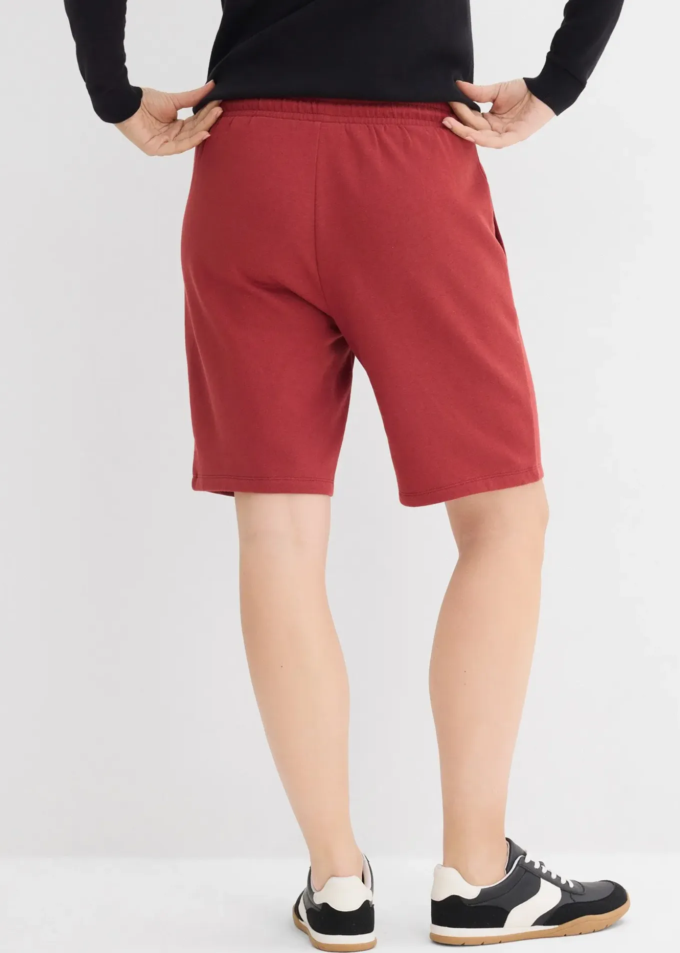 Short sweat avec poches