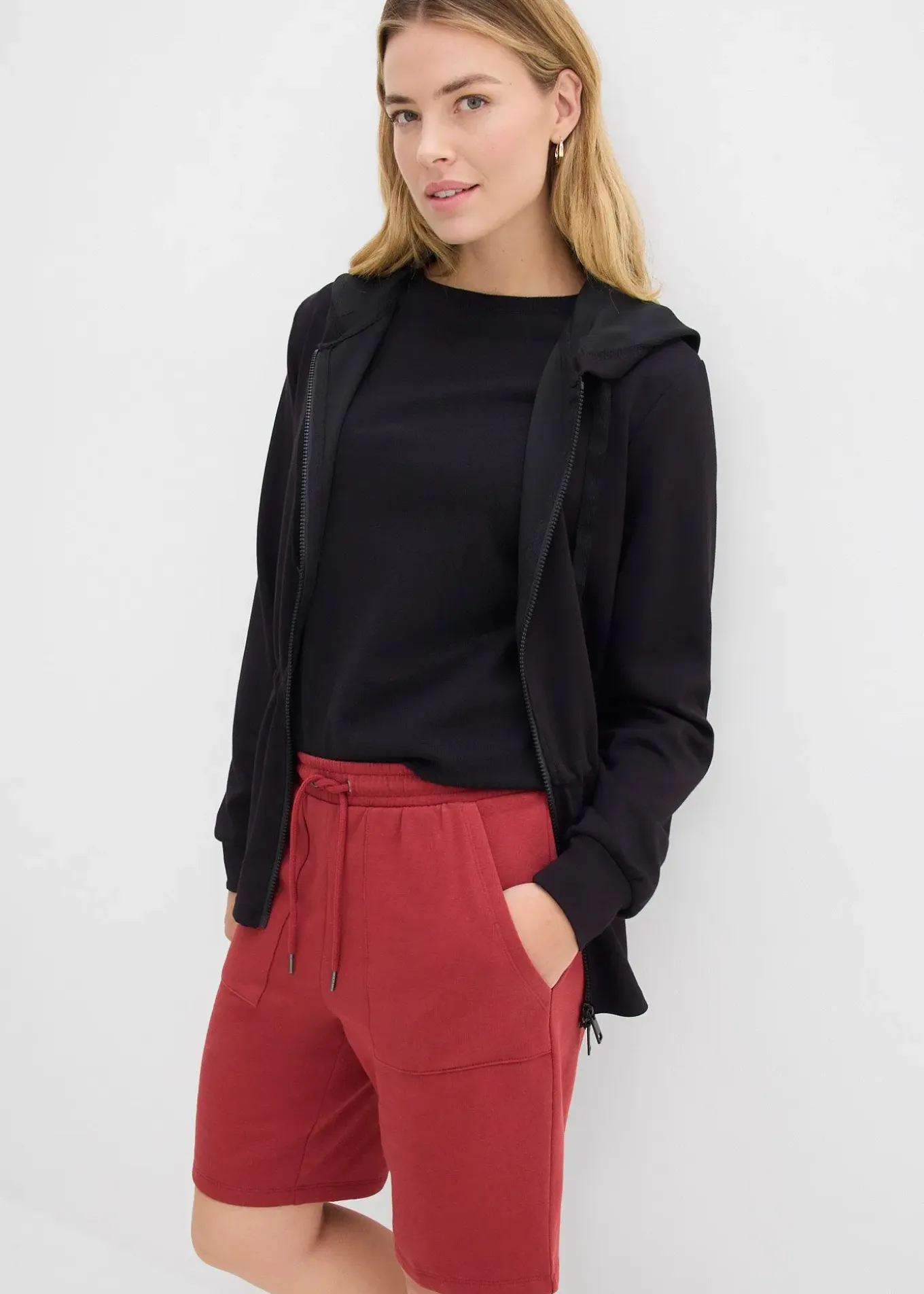 Short sweat avec poches