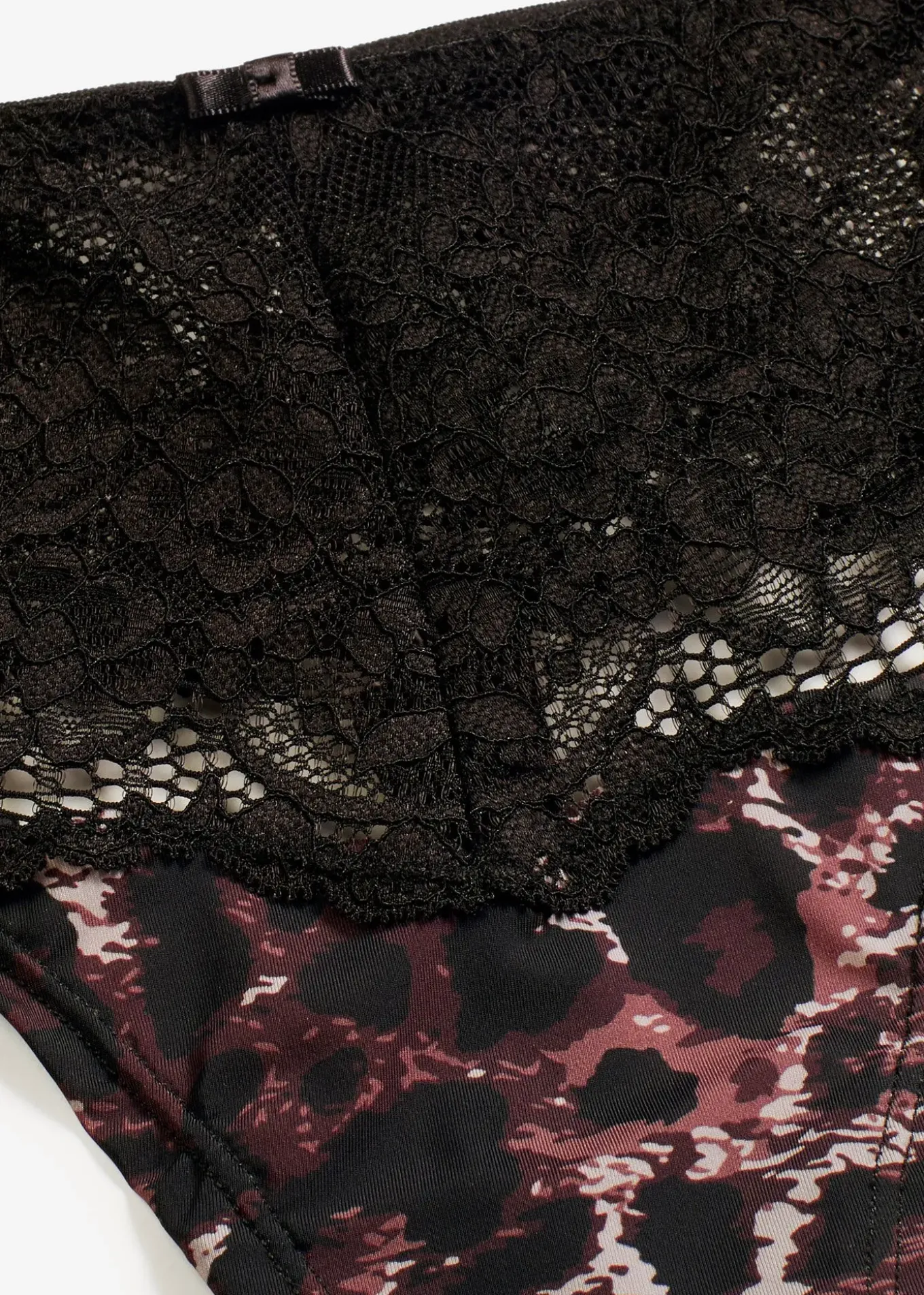 Shorty-string en dentelle