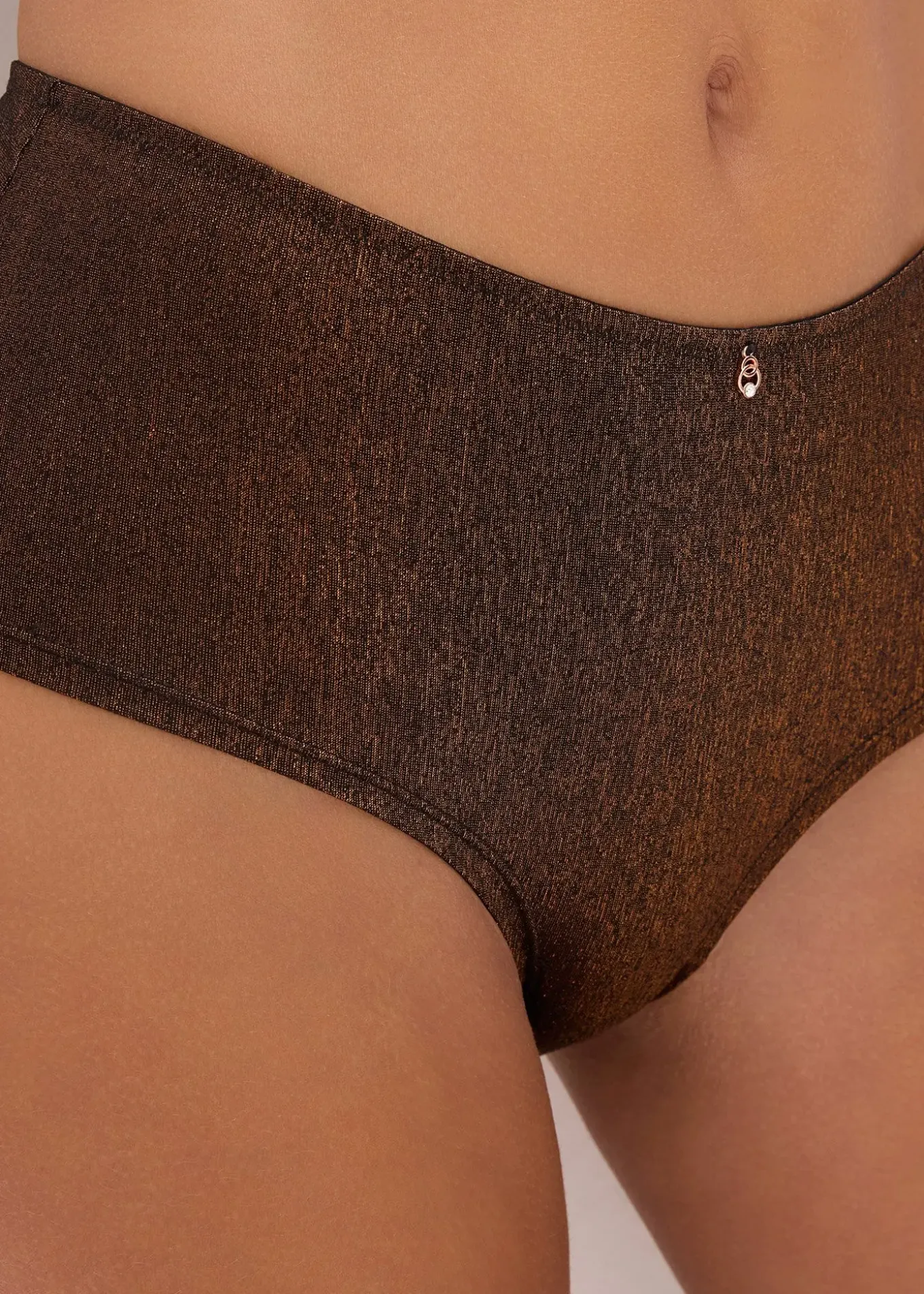 Slip Maxi brésilien en matière brillante