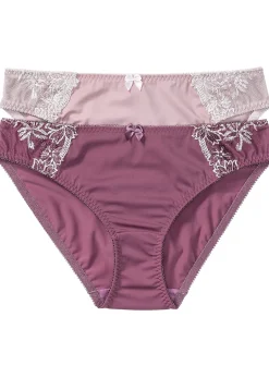 Slips avec de jolies broderies