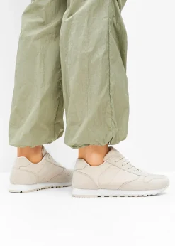 Sneakers à empiècement satin