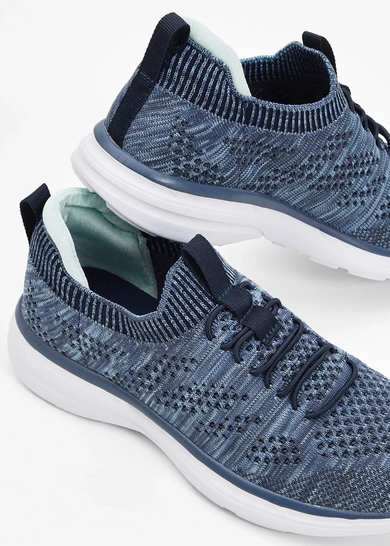 Sneakers à enfiler confortables en matière douce