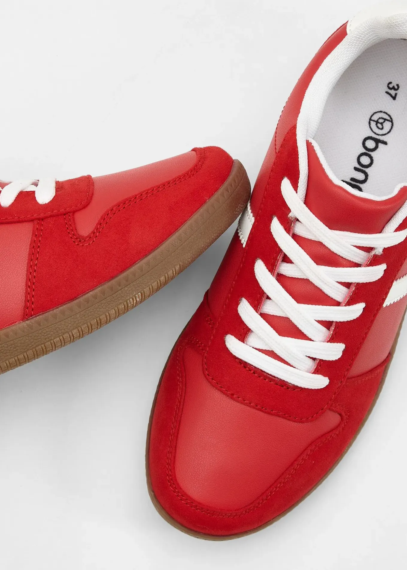 Sneakers au look rétro