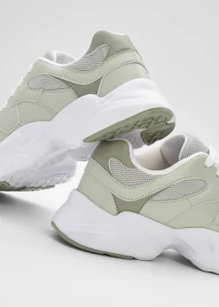 Sneakers chunky avec une semelle légère