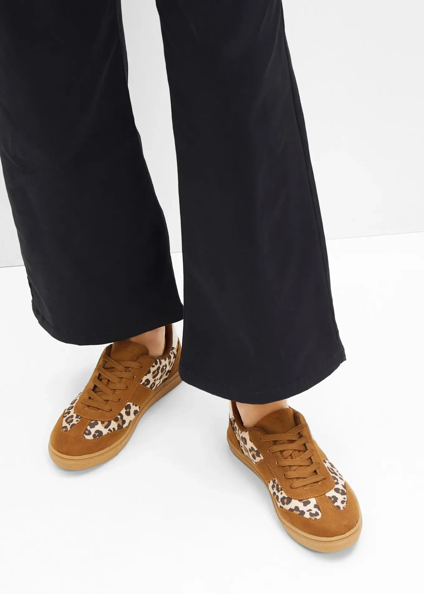 Sneakers détails léopard