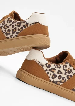 Sneakers détails léopard