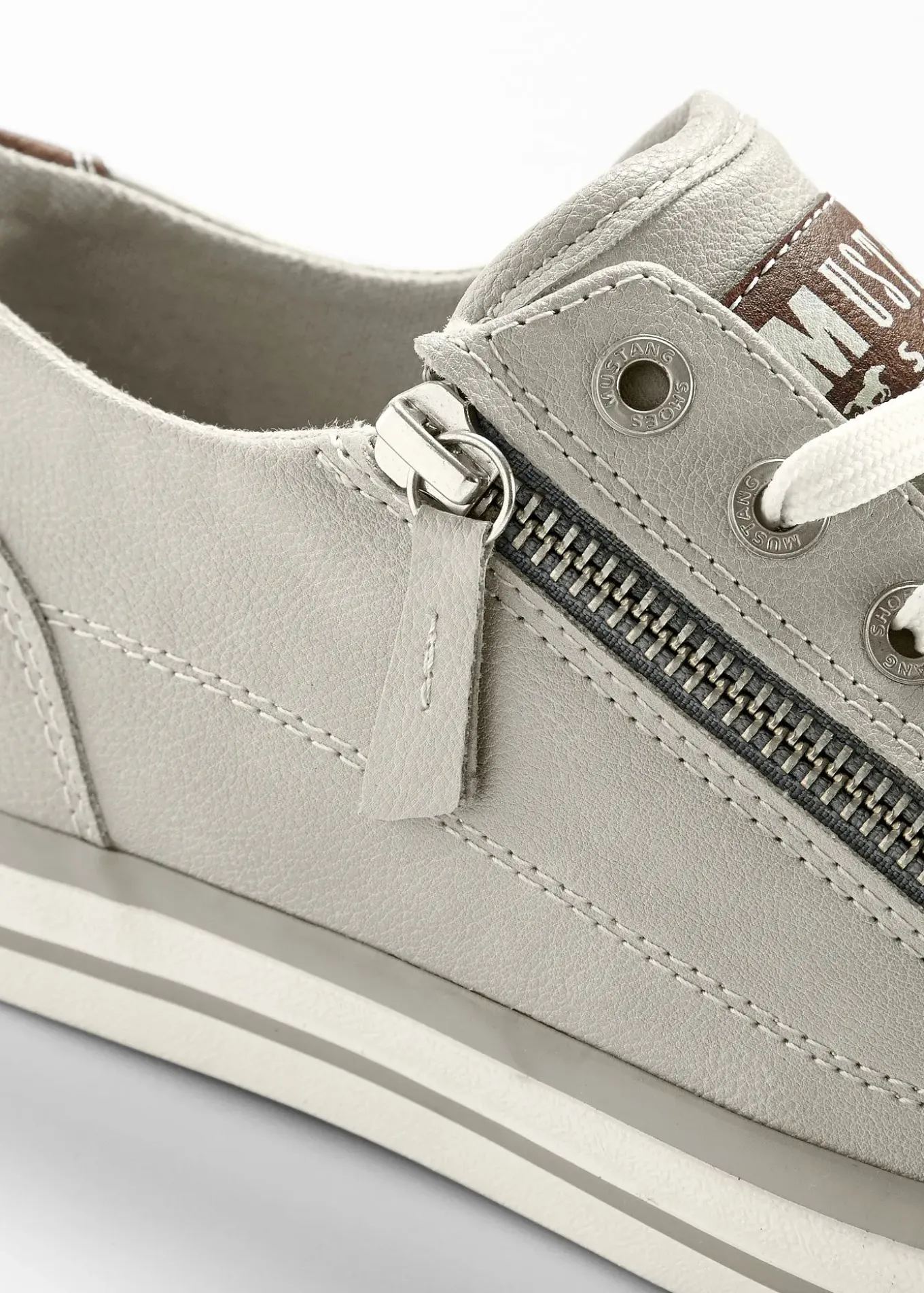 Sneakers Mustang à fermeture zippée