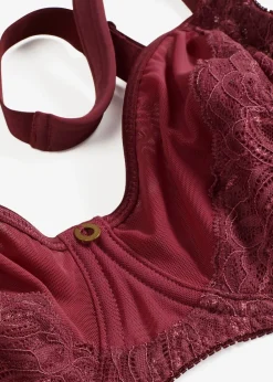 Soutien-gorge à armatures avec une jolie dentelle