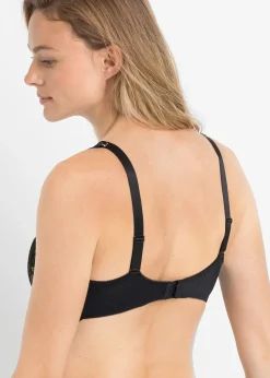 Soutien-gorge à armatures avec une jolie dentelle